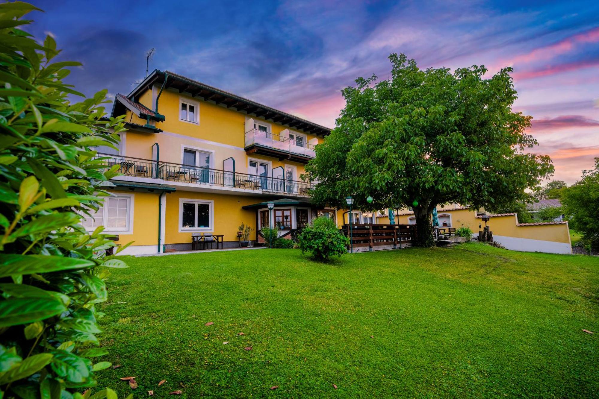 Pension Baumgartner-Berghof Obernberg am Inn Extérieur photo